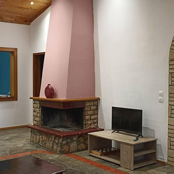 Πετρινη Κατοικια Στην Φυση Villa Tagarades Екстериор снимка